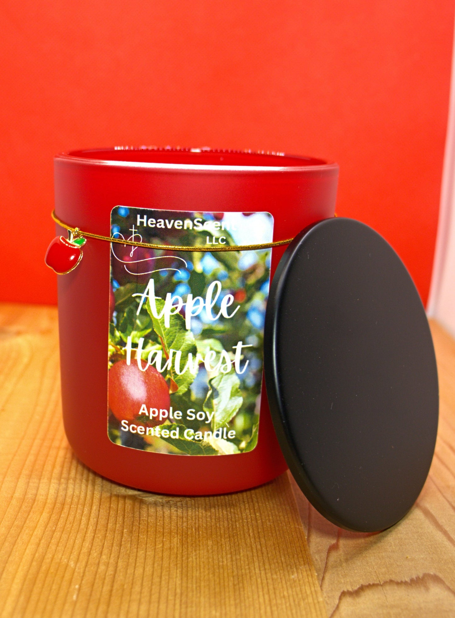 4 oz, 7 oz, 9 oz and 12 oz Apple Harvest Candle (Strong fragrance) Like standing in the orchard.