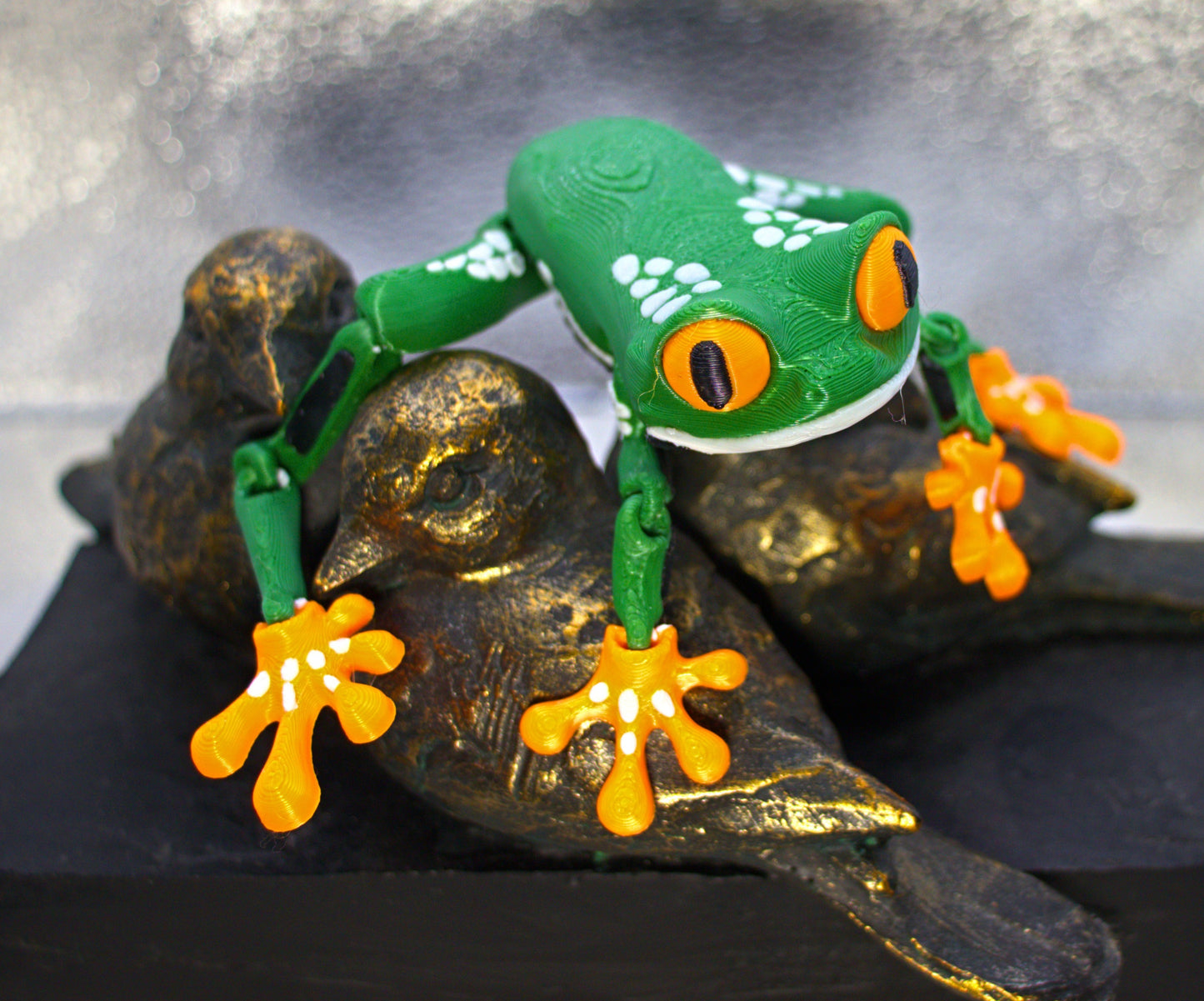 Frog-The Thing Orange Eyed Tree (Orange and green)