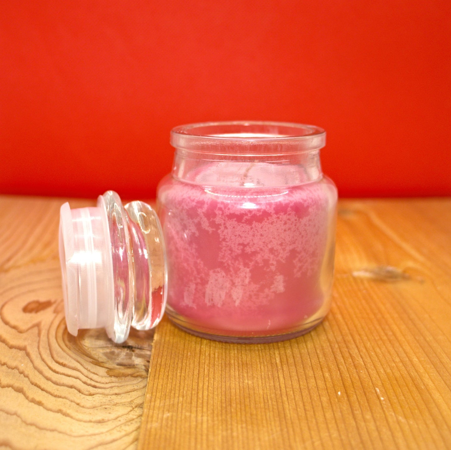 3 oz, 4 oz & 7 oz Spicy Apple Candles. (Strong fragrance)
