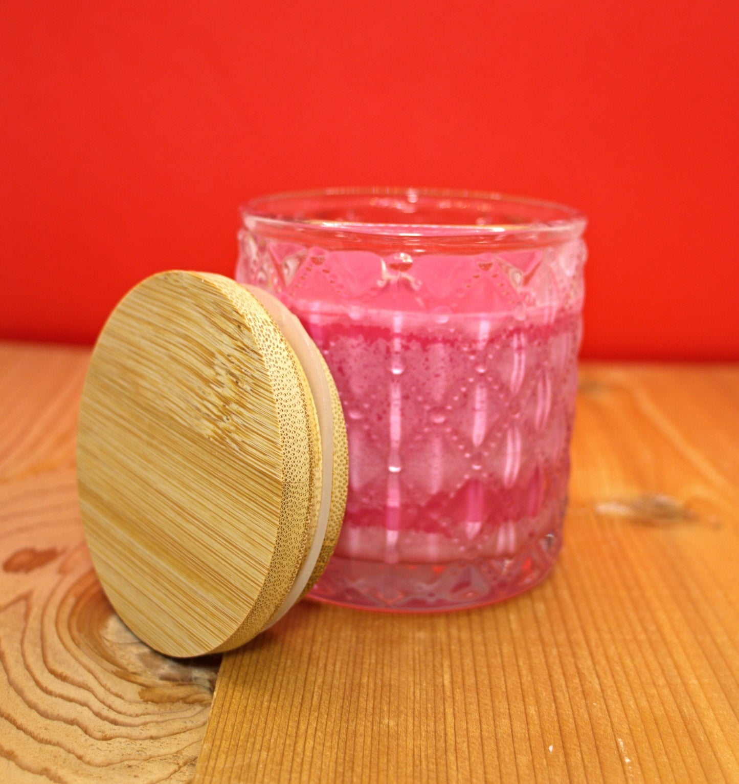 3 oz, 4 oz & 7 oz Spicy Apple Candles. (Strong fragrance)