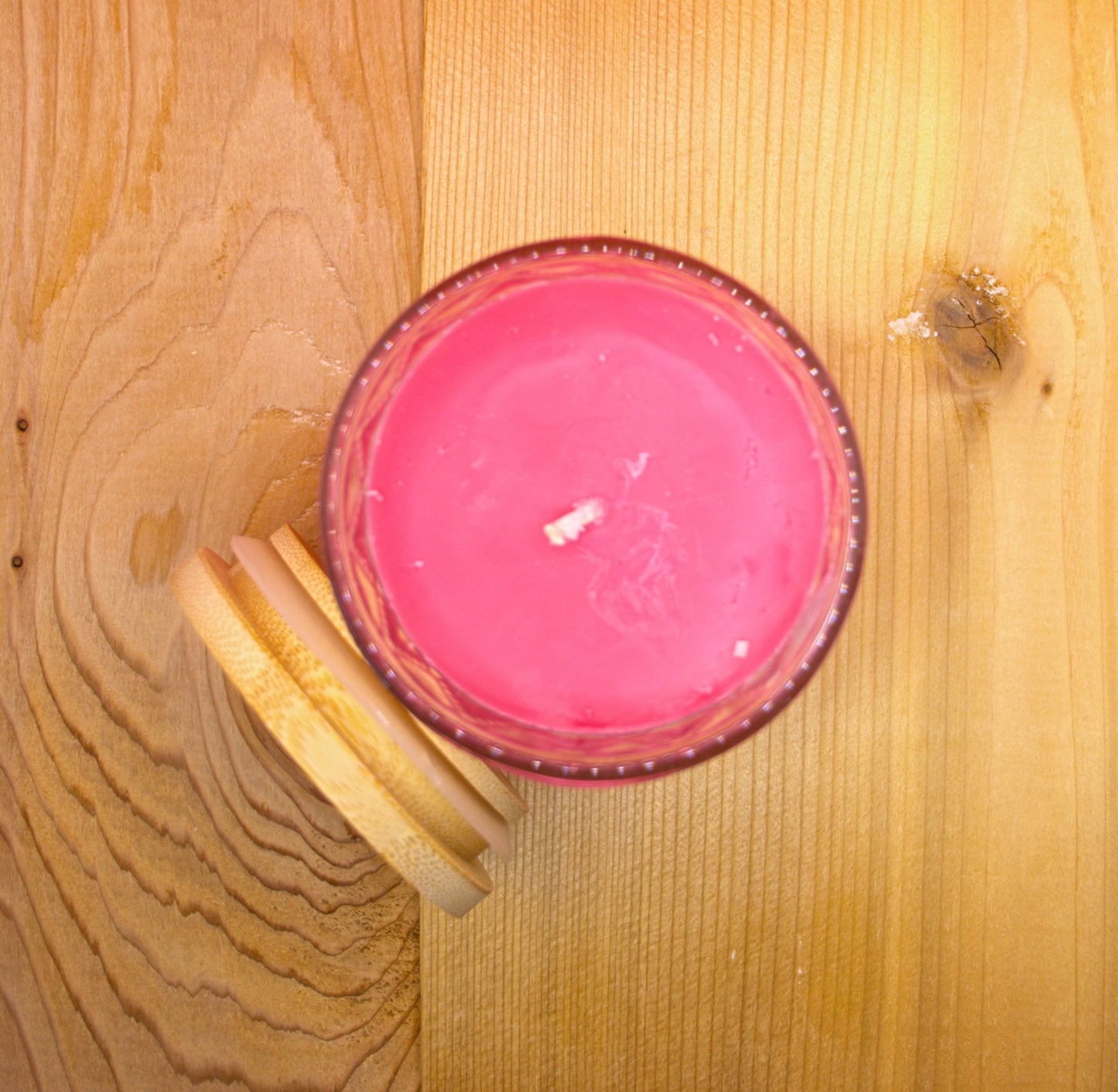 3 oz, 4 oz & 7 oz Spicy Apple Candles. (Strong fragrance)
