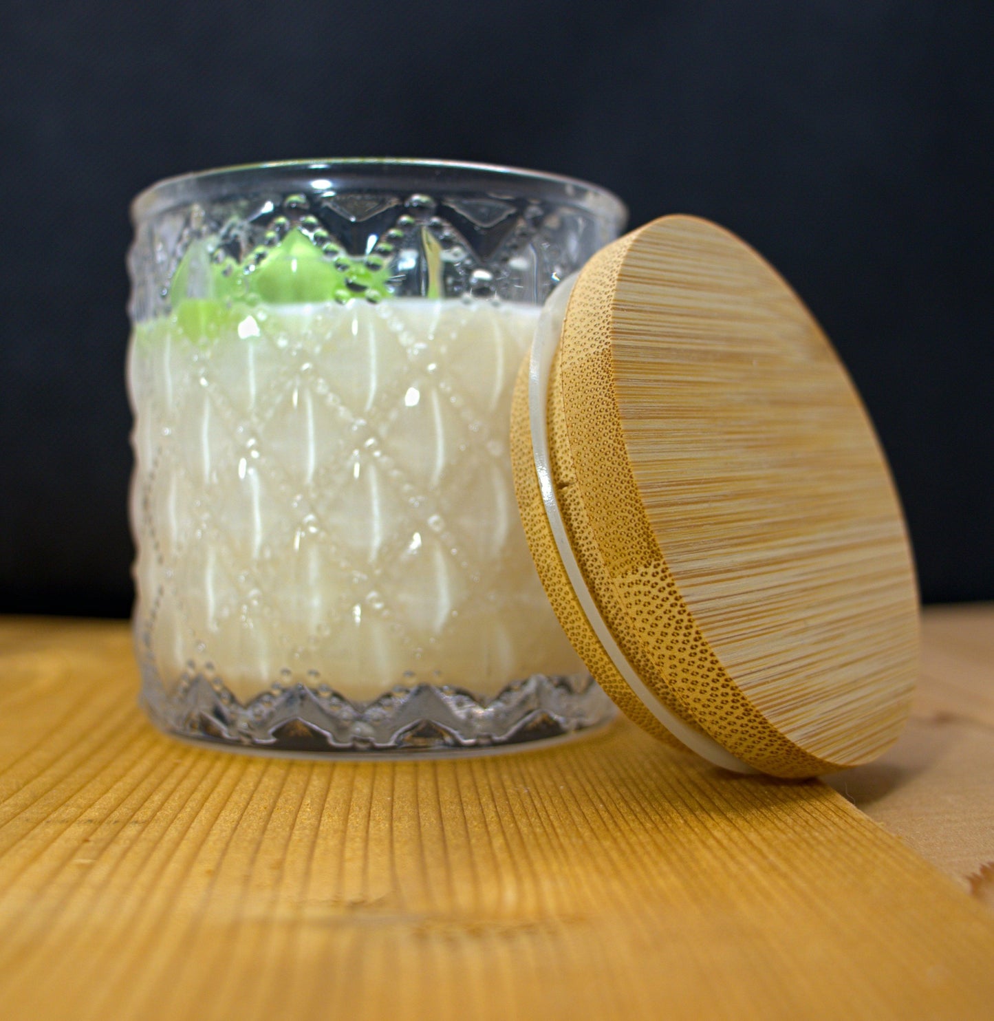 3 oz, 4 oz & 7 oz Spicy Apple Candles. (Strong fragrance)