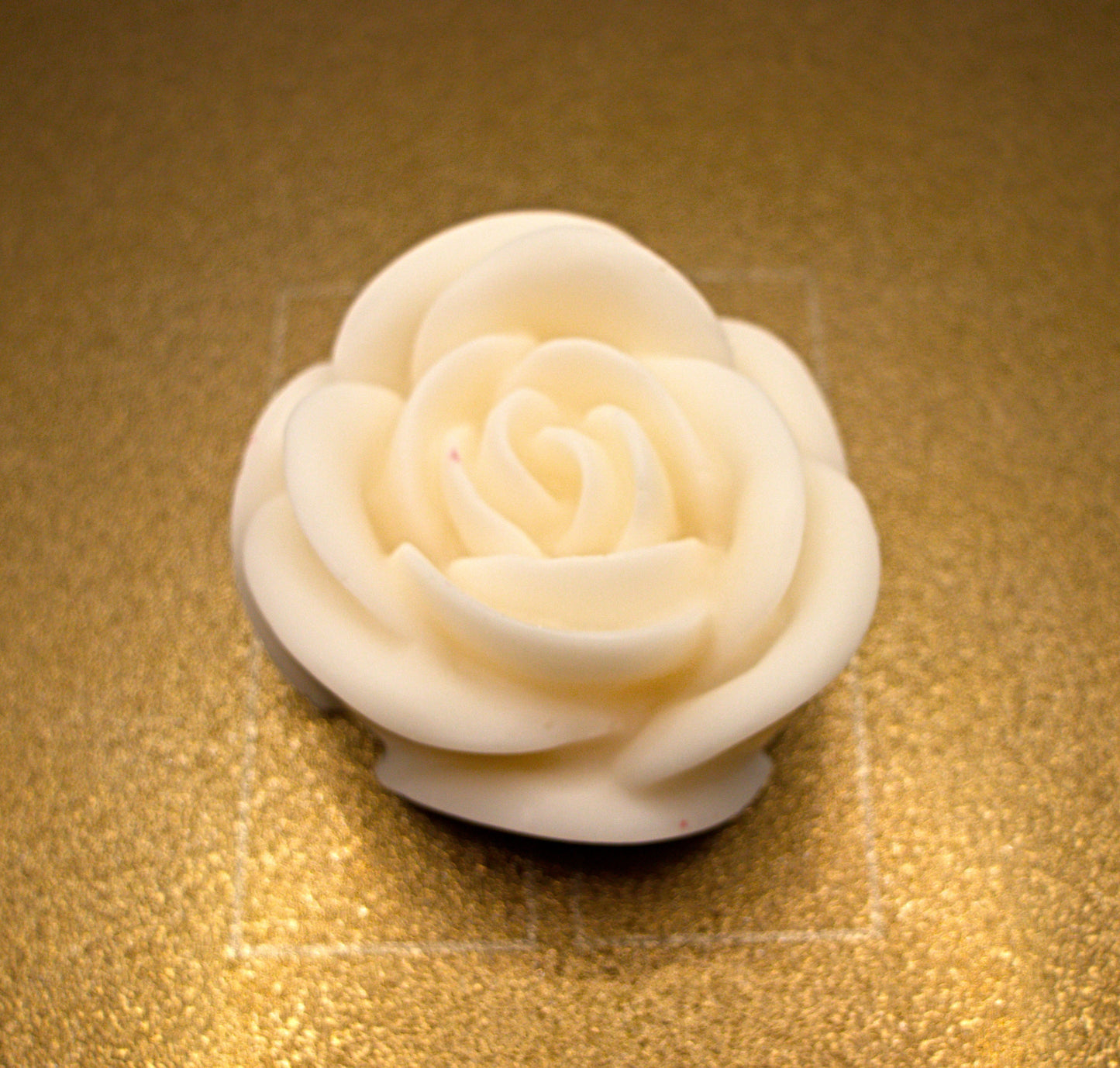 Candle Melts Roses (Slightly Strong to Strong fragrance)