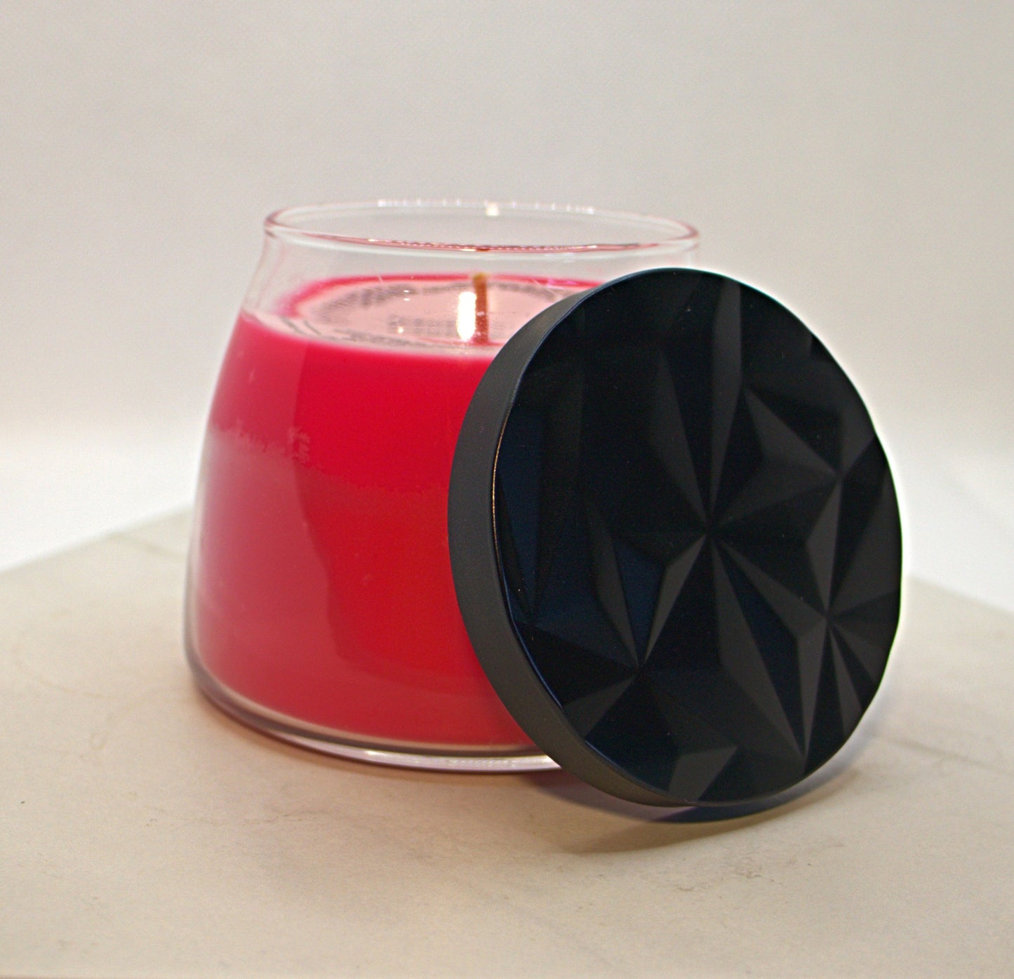 4 oz, 7 oz, 9 oz and 12 oz Apple Harvest Candle (Strong fragrance) Like standing in the orchard.