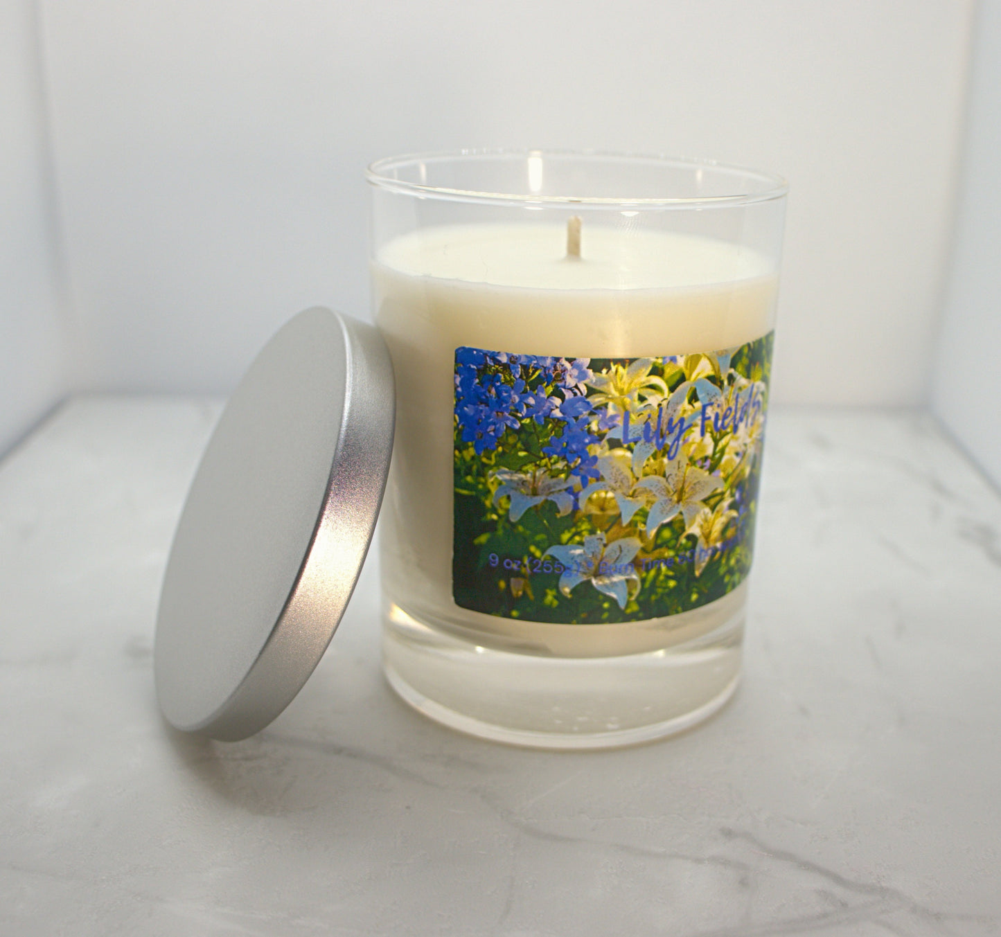 9 oz Tiger Lily Candle (Slightly strong to strong fragrance)